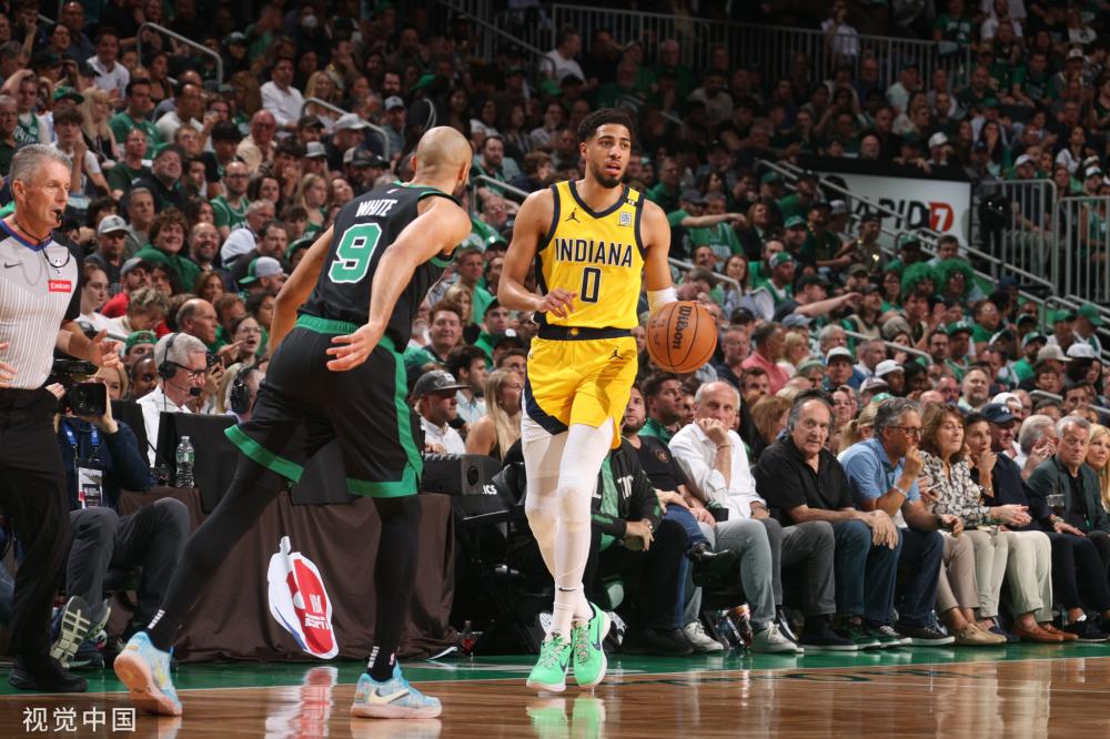 与中路的球 与中路的球