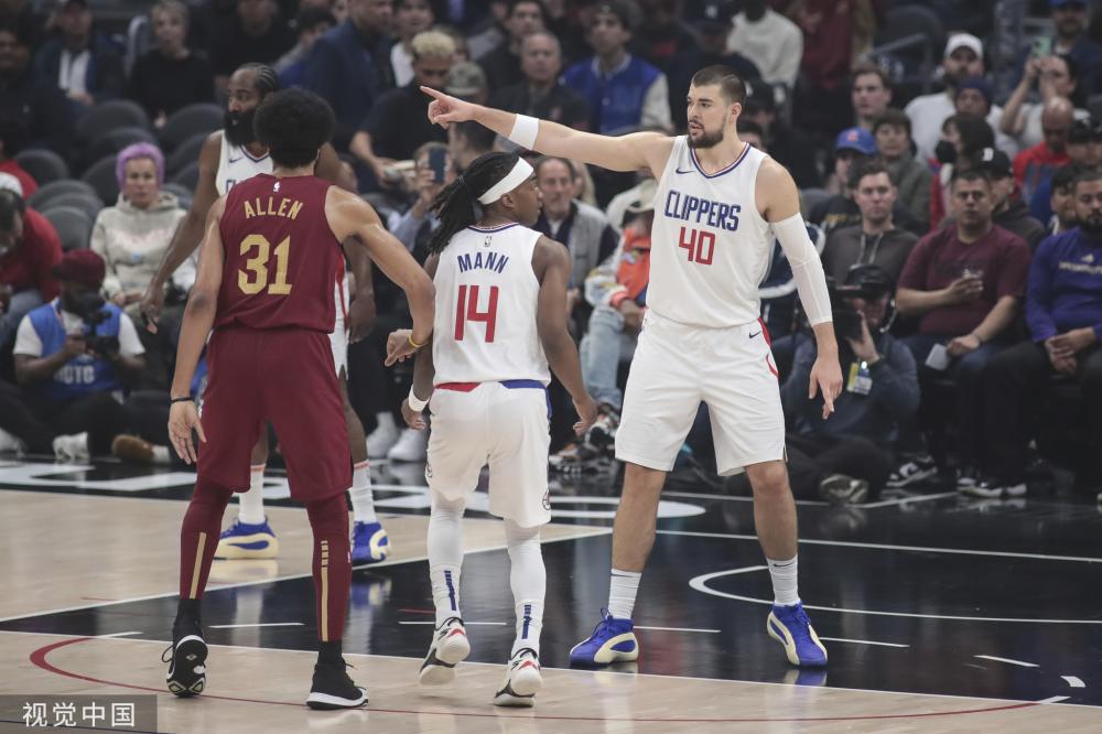 的另一位年 的另一位年