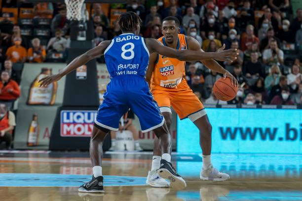 修斯等新生 修斯等新生