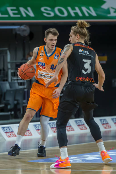 球赛场上 球赛场上